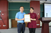 北京交通大學(xué)經(jīng)濟管理學(xué)院企業(yè)家管理創(chuàng)新大講堂第四期“電動化、智能化、服務(wù)化：北汽集團的戰(zhàn)略轉(zhuǎn)型”主題講座順利舉辦