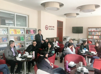 首都經(jīng)濟貿(mào)易大學工商管理學院MBA教育中心組織了3.15師生午餐會