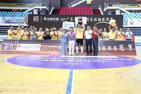 恭喜暨南大學(xué)EMBA校友足球隊(duì)--聯(lián)興塑膠管業(yè)隊(duì)獲得第九屆廣東省五人制足球聯(lián)賽冠軍！