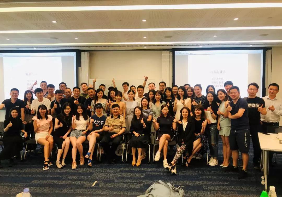 重構(gòu)價值網(wǎng)，賦能彼此，相互成就 | 長江金融MBA2018開學(xué)一周年