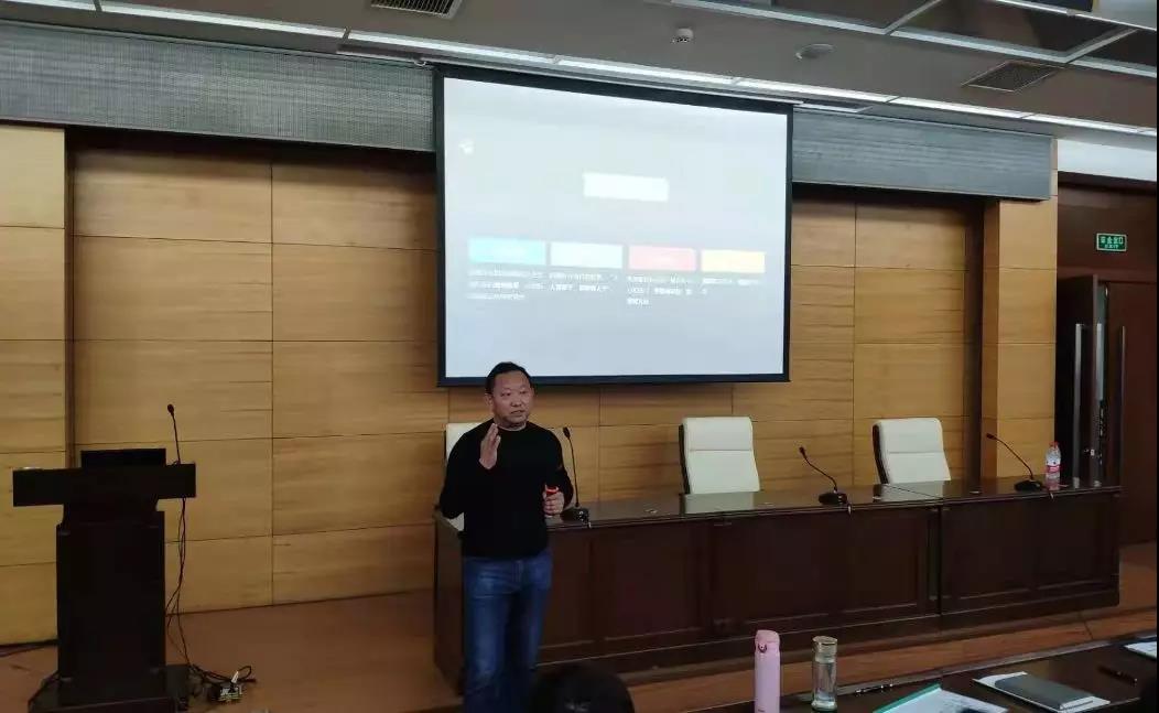 《創(chuàng)業(yè)解碼》系列活動第十三期——主題講座《打破瓶頸實(shí)現(xiàn)創(chuàng)新創(chuàng)業(yè)——菊粉產(chǎn)業(yè)的創(chuàng)新發(fā)展》