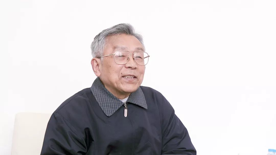 【我與祖國(guó)同成長(zhǎng)，獻(xiàn)禮新中國(guó)70周年華誕】華理商學(xué)院專題報(bào)道一 居德華：為祖國(guó)健康工作50年，還不夠！