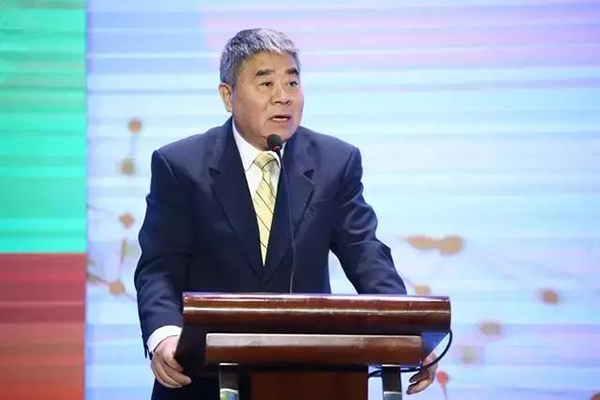 汕頭大學(xué)商學(xué)院徐二明院長(zhǎng)受邀出席首屆中國(guó)知識(shí)財(cái)富論壇暨中國(guó)上市公司知識(shí)產(chǎn)權(quán)保護(hù)聯(lián)盟成立大會(huì)