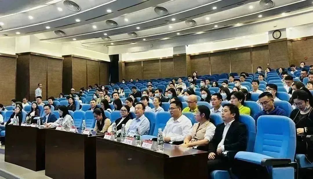 “中國式現(xiàn)代化背景下MBA職業(yè)選擇和投資的機會分析”講座在中山大學(xué)管理學(xué)院舉行
