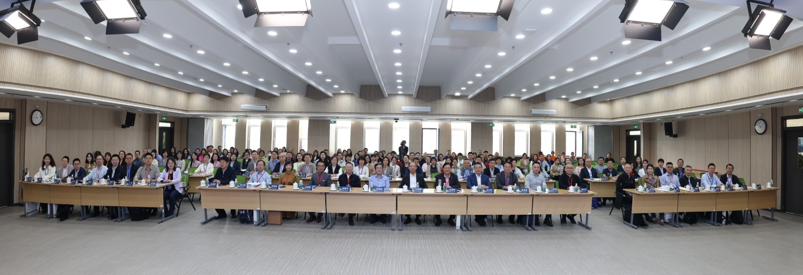 東北財(cái)經(jīng)大學(xué)成功舉辦第四屆人力資源管理學(xué)科發(fā)展論壇