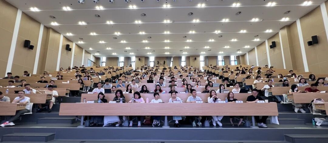 融冰啟航 共敘華章！2025級人大商學(xué)院MBA通州新校區(qū)開學(xué)第一課