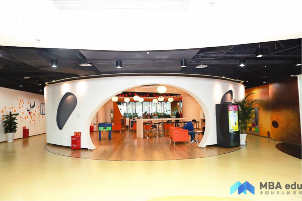 1524035157713008.jpg MBA.edu (2 - 17).jpg