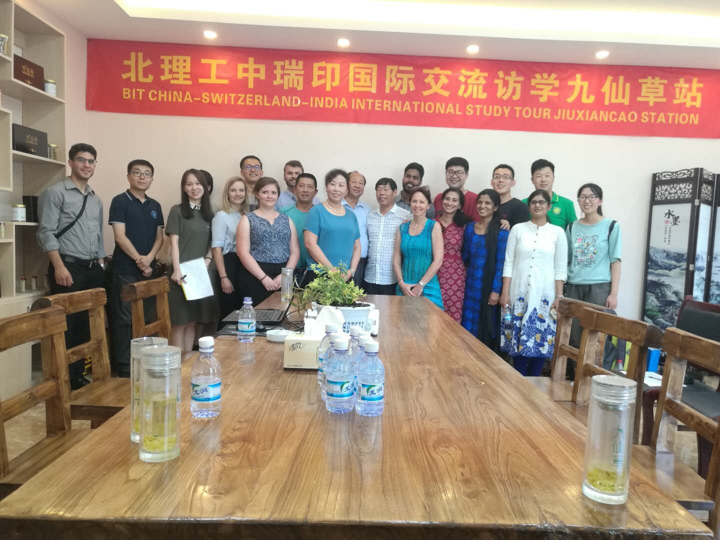 1536315881878577.jpg 1536315881878577.jpg