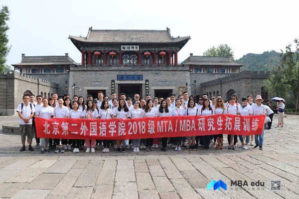 1537240400214943.jpg 1809041151422091216-1.jpg