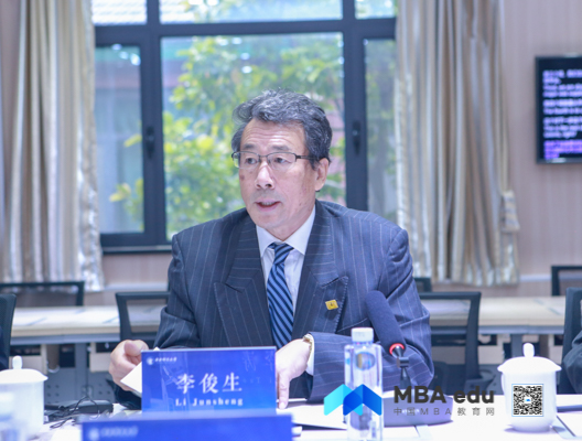 1571736895989398.jpg 2商學(xué)院第一屆顧問委員會主席原中央財經(jīng)大學(xué)副校長李俊生教授-6.jpg