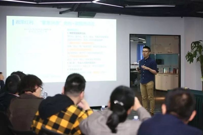 1573899127982093163.jpg 1573899127982093163.jpg